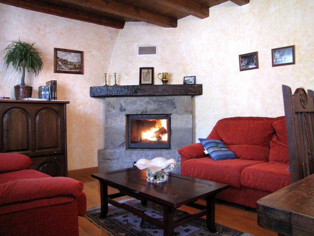 בית הארחה Ochagavía 	Casa Rural Burret מראה חיצוני תמונה